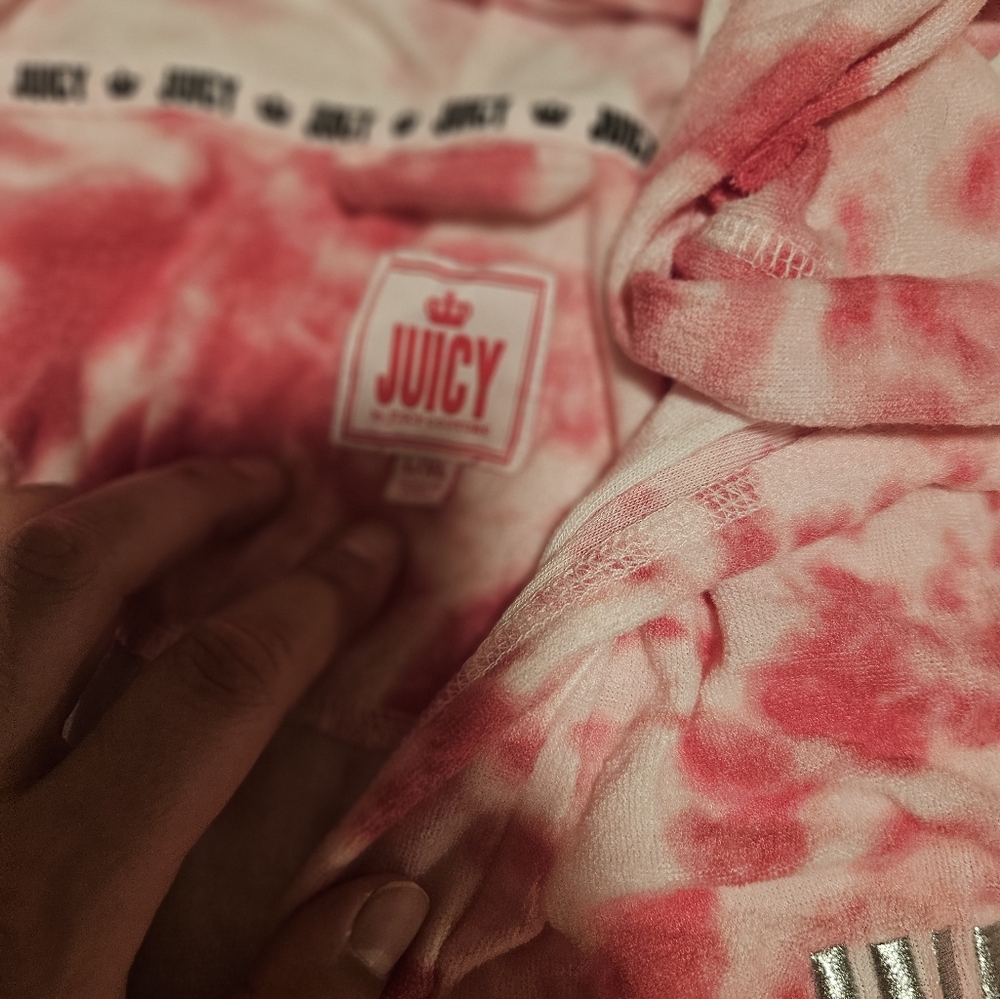 Juicy Robe - Picture 2 of 3